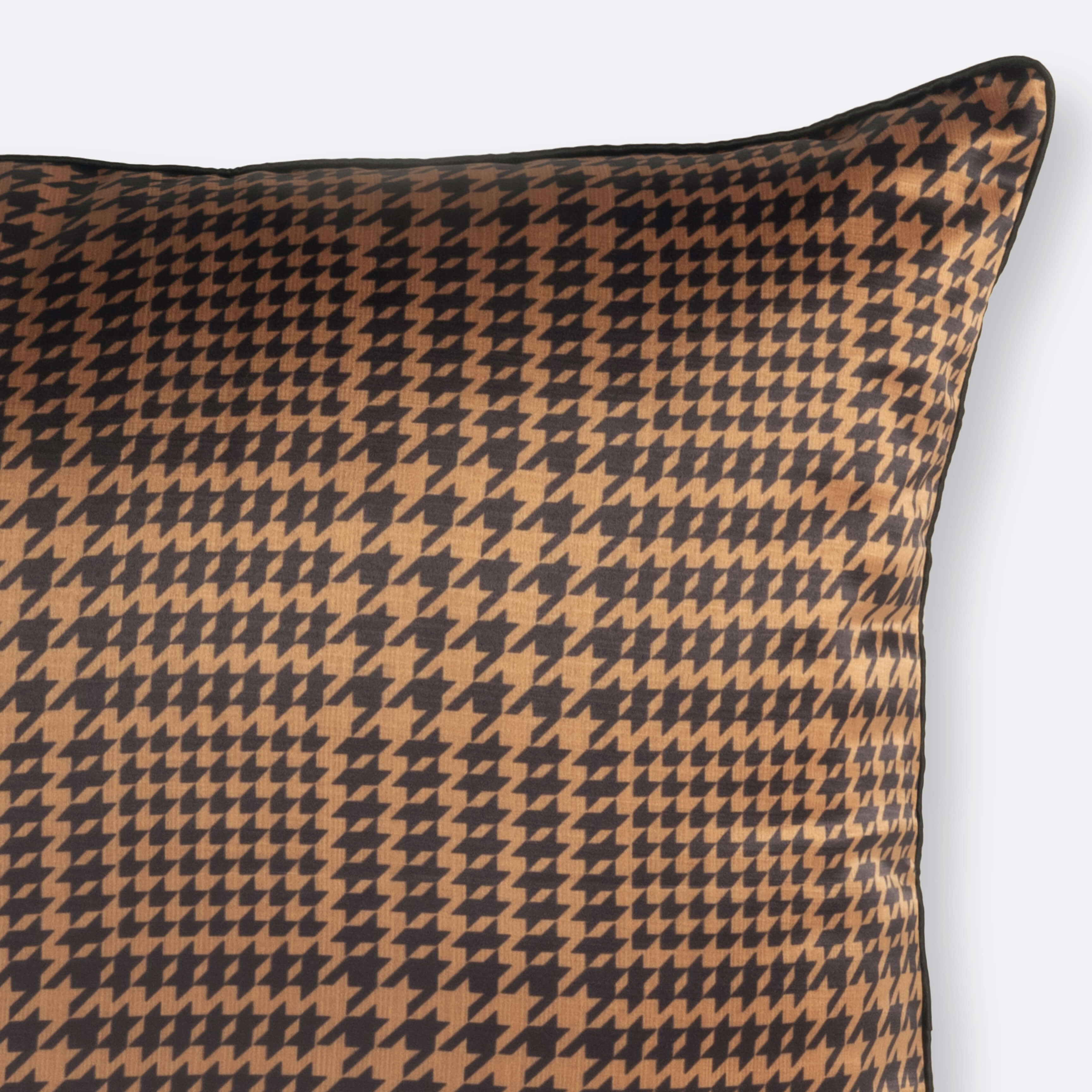 Wellness & Travel in Grey- Velvet, 25 cm x 40 cm