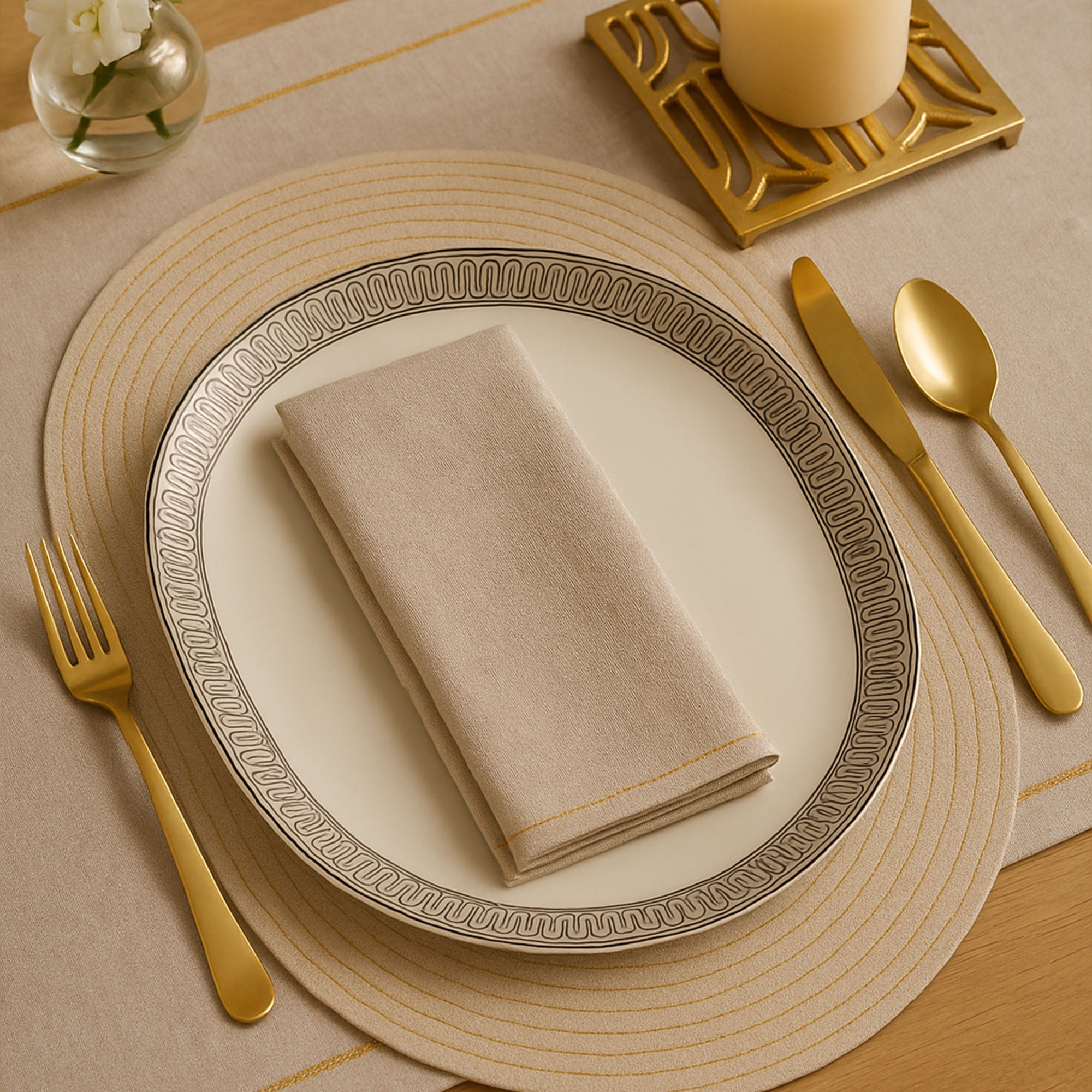 Wall Decor in Gold- Alloy, 55 x 32 cm