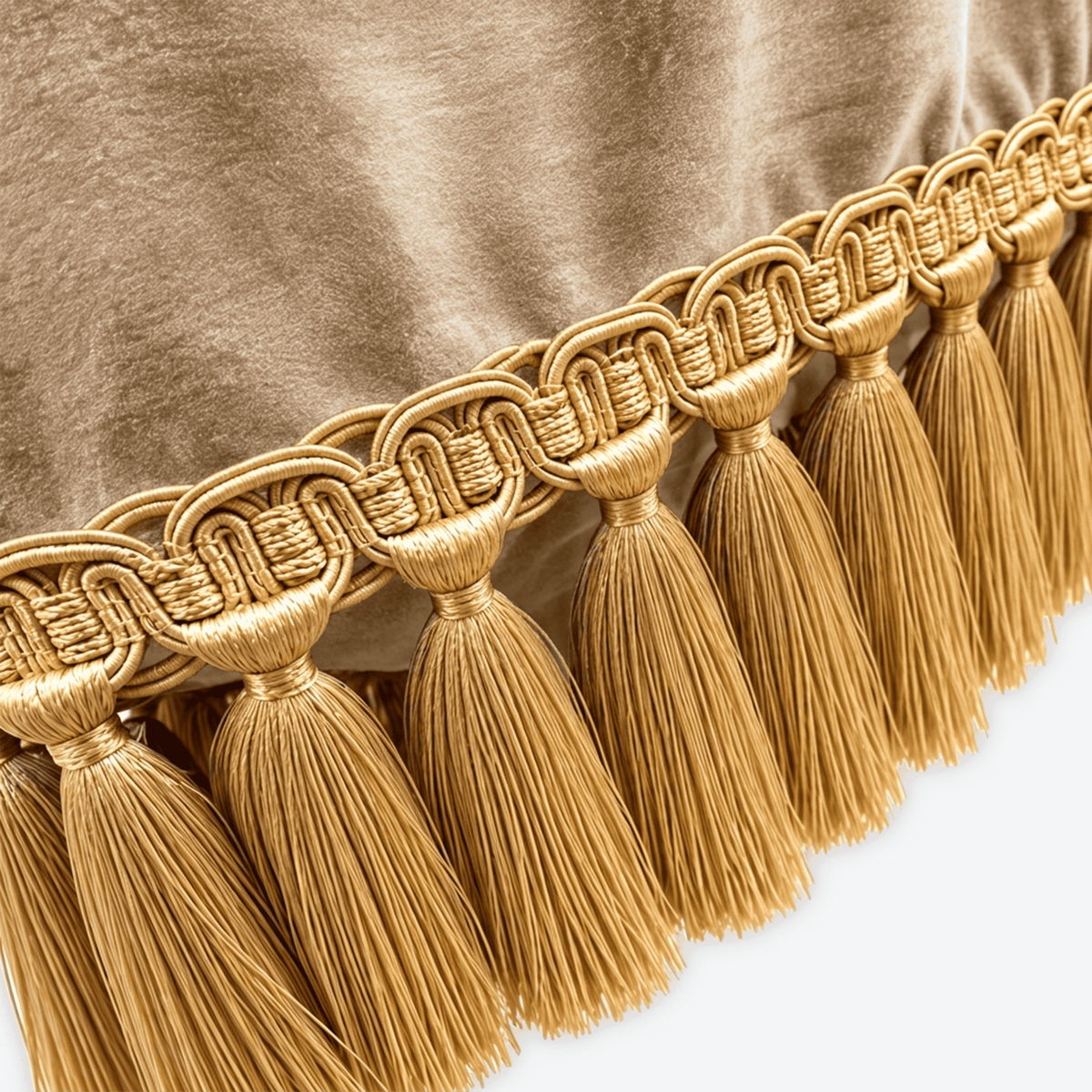 Beige Empress Table Cover, detail