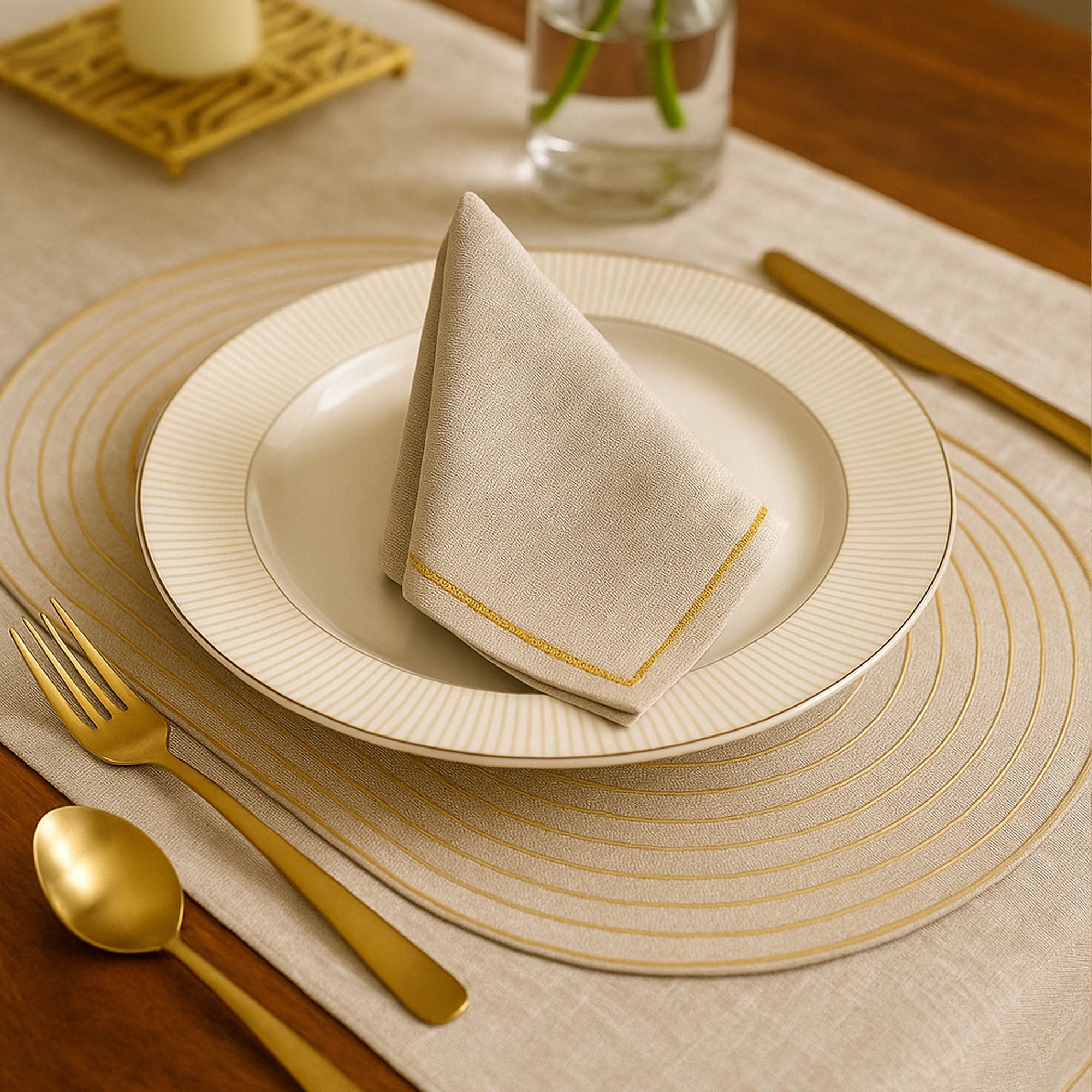 Napkins & Napkin Rings in Silver- Linen Blend, 45 cm x 45 cm