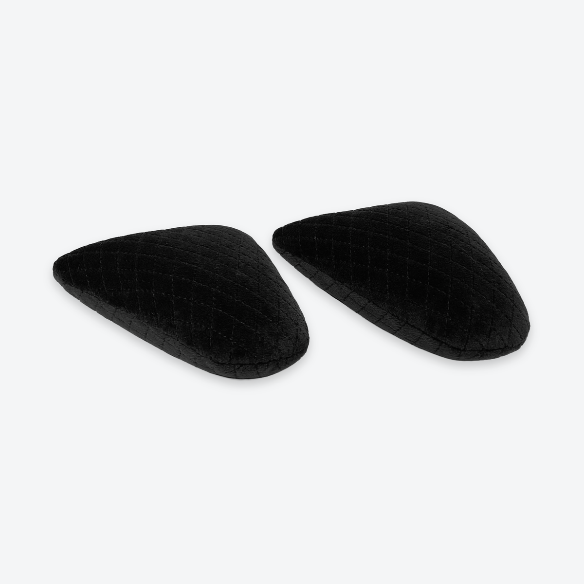 Quilted velvet shoe shapers in black, second angle, EU 35 to 39