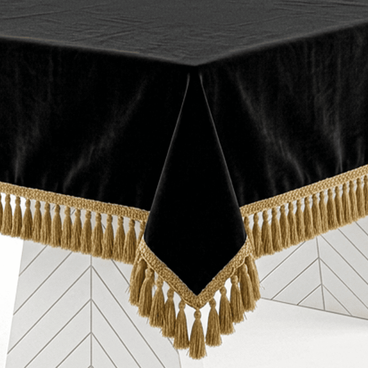 Black Empress Table Cover, full table