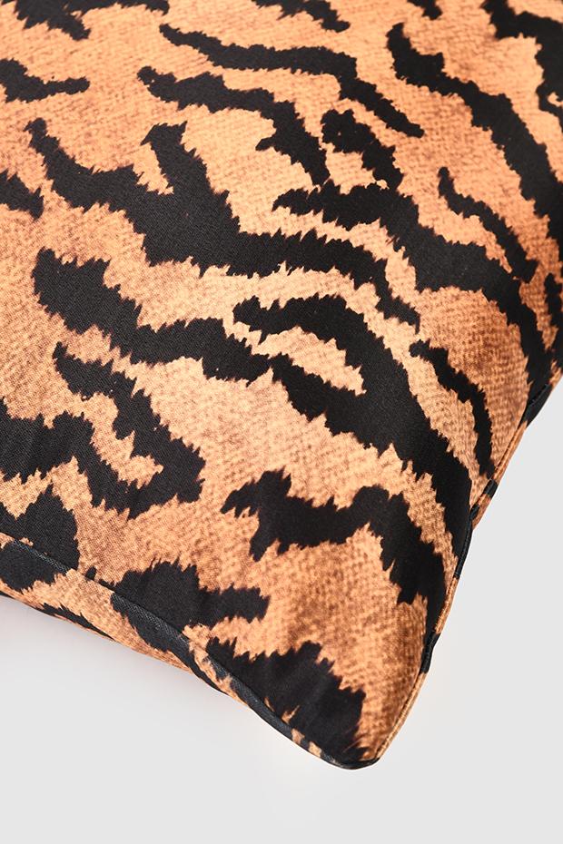 Tiger Printed Lumbar Cushion Cover